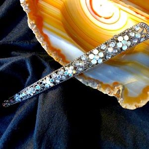 Crystal Hair Bun/Clip decorated with SWAROVSKI gems, very pretty & unique.